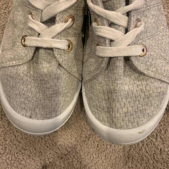 Tommy Bahama no tie slip on sneakers - Picture 4 of 7